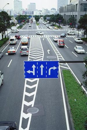 輸入車専門の事故車・中古車買取、パーツ販売 – PartsWeb 小牧店