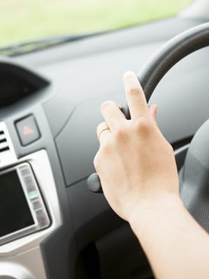 車検以外の無駄なサービスはやりません